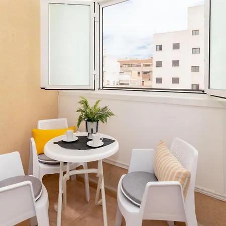 Laura Apartment